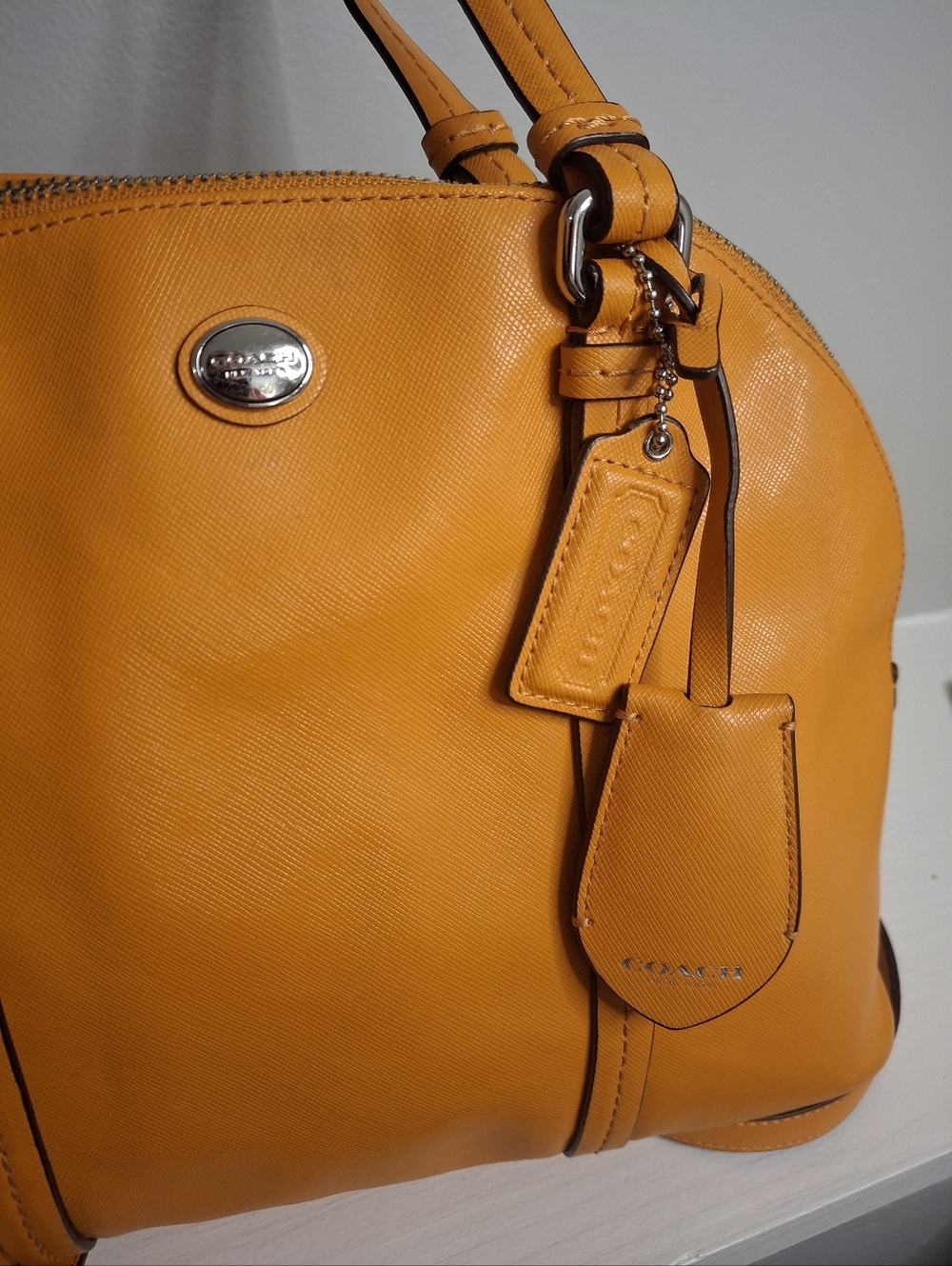 Coach Peyton Cora Domed Satchel Bag With Crossbody in Pumpkin EUC - Picture 4 of 7
